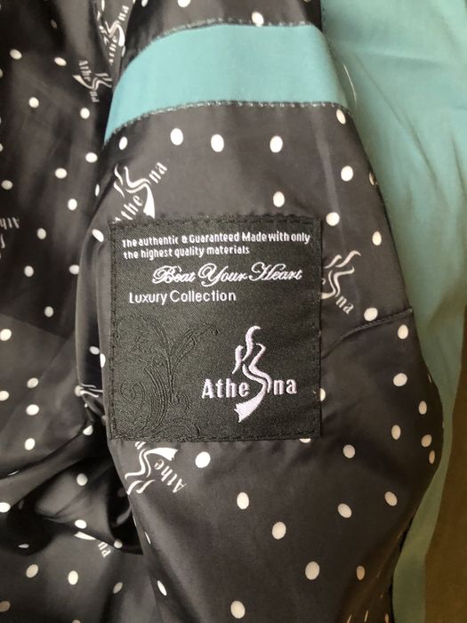 Продам Женскую куртку , удлененную