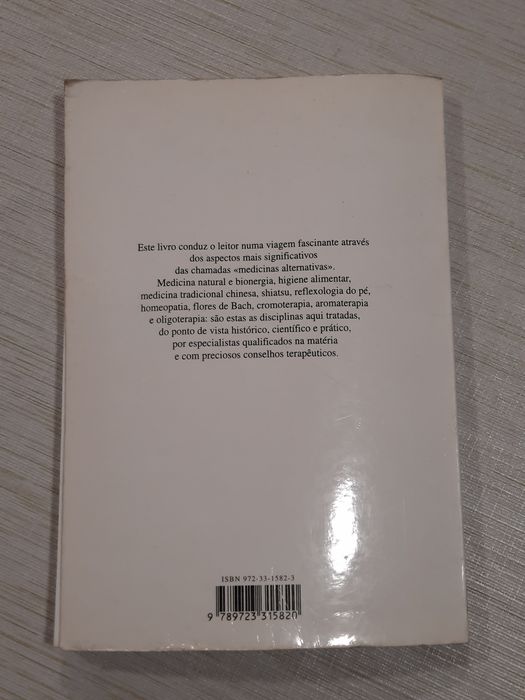 Livro sobre medicinas alternativas