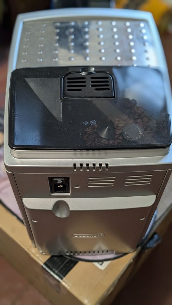 Кавомашина DeLonghi ECAM 23.460