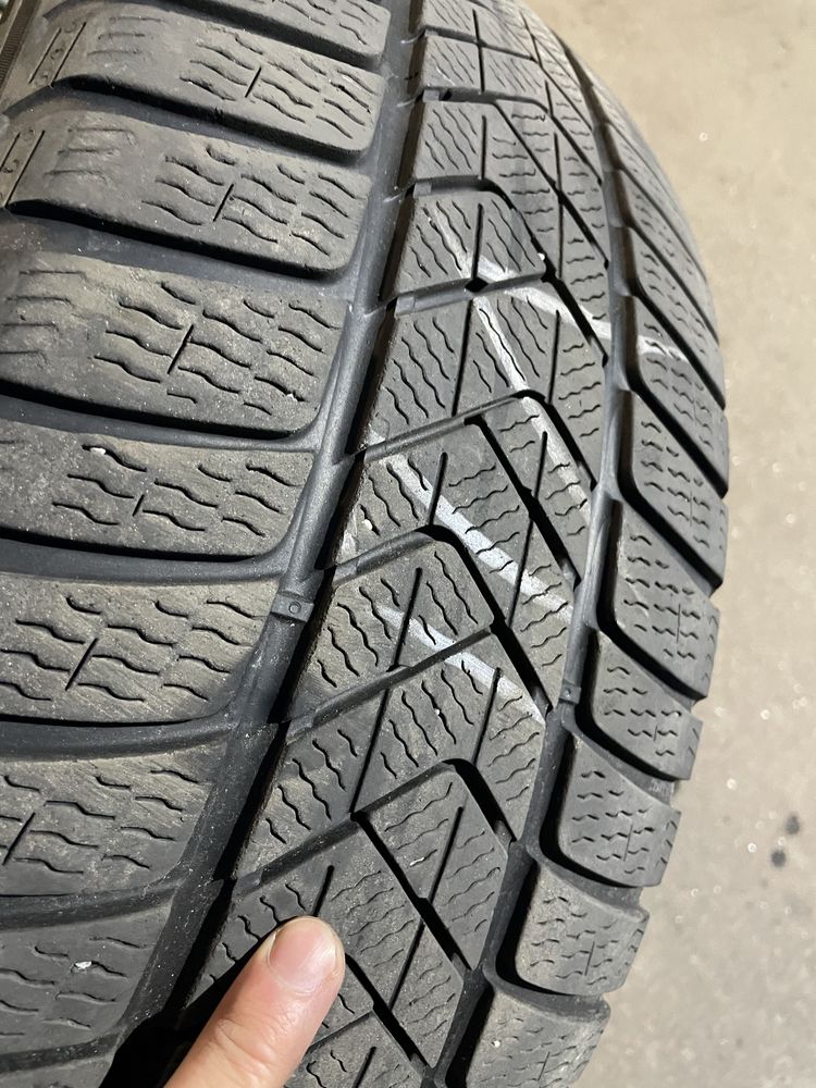 Шини резина зима Pirelli Sottozero3 245 45 r19