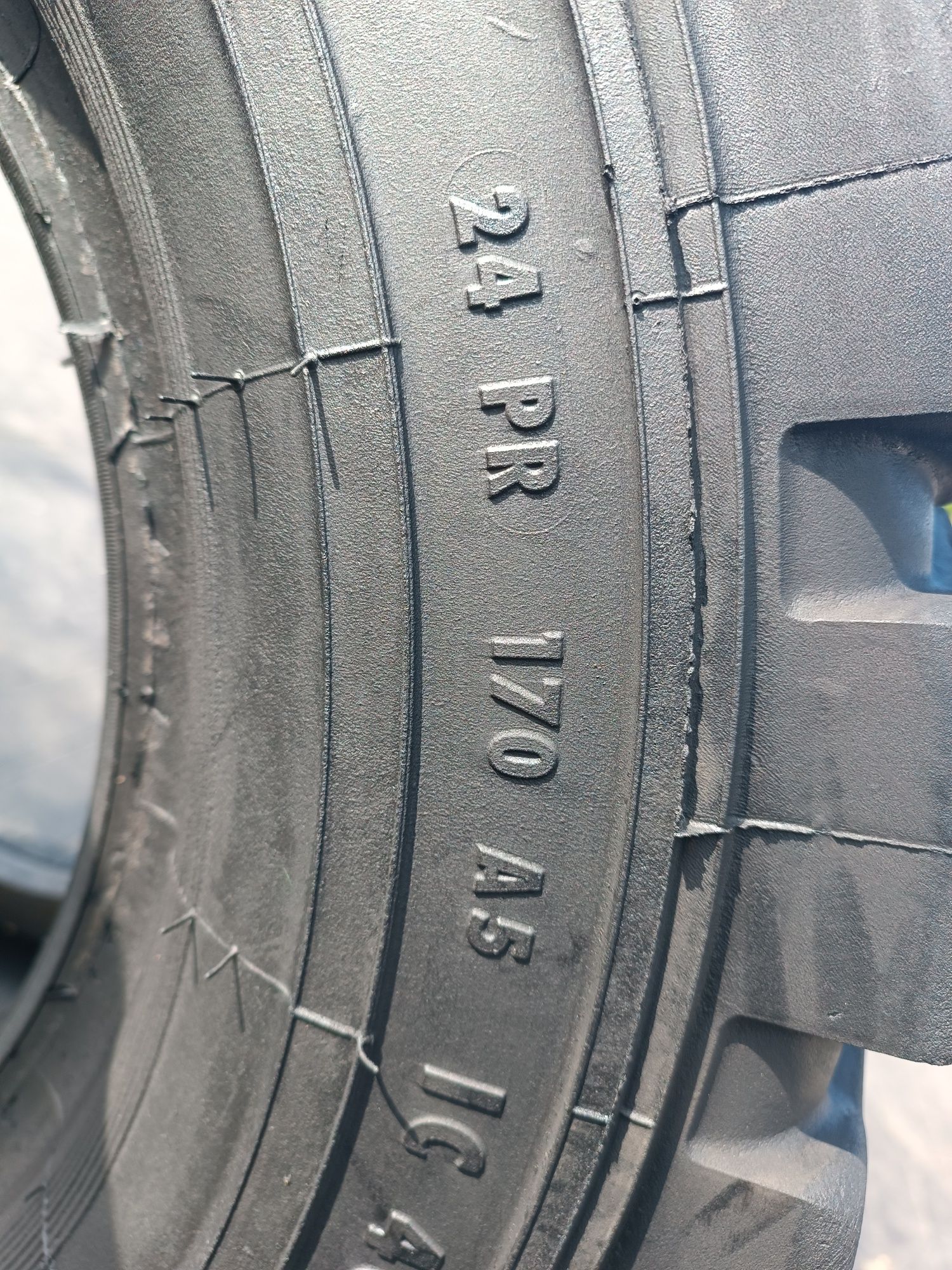 355/65R15 Continental opona przesyłowa