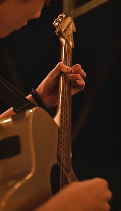 Harizma Guitar Academy — профессиональное обучение игры на гитаре.