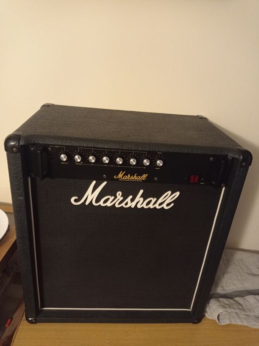 Gitara basowa Jazz Buzz