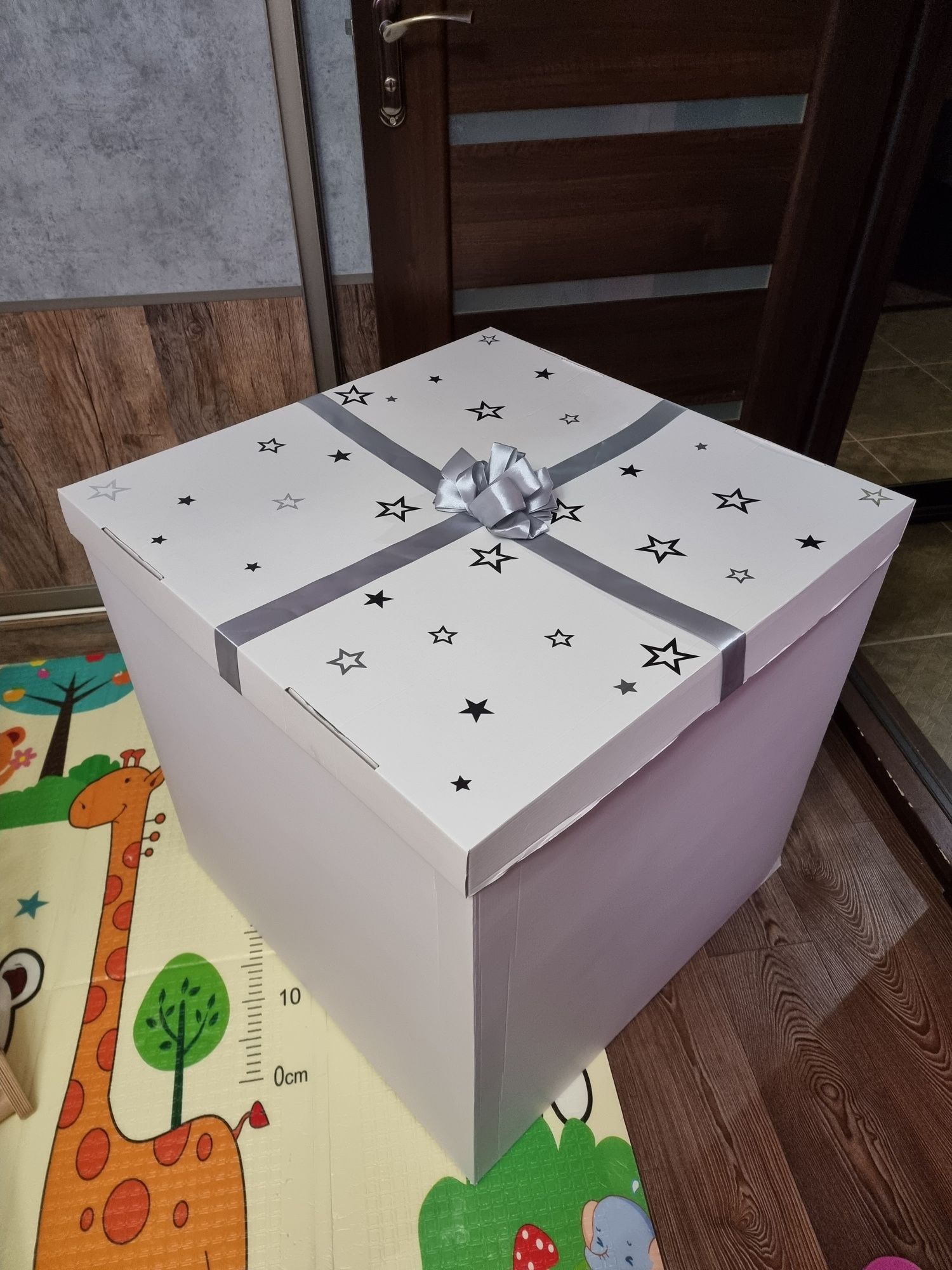 Коробка-сюрприз для шарів
