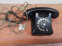 Stary zabytkowy telefon rwt 1957r z kablem zasilającym