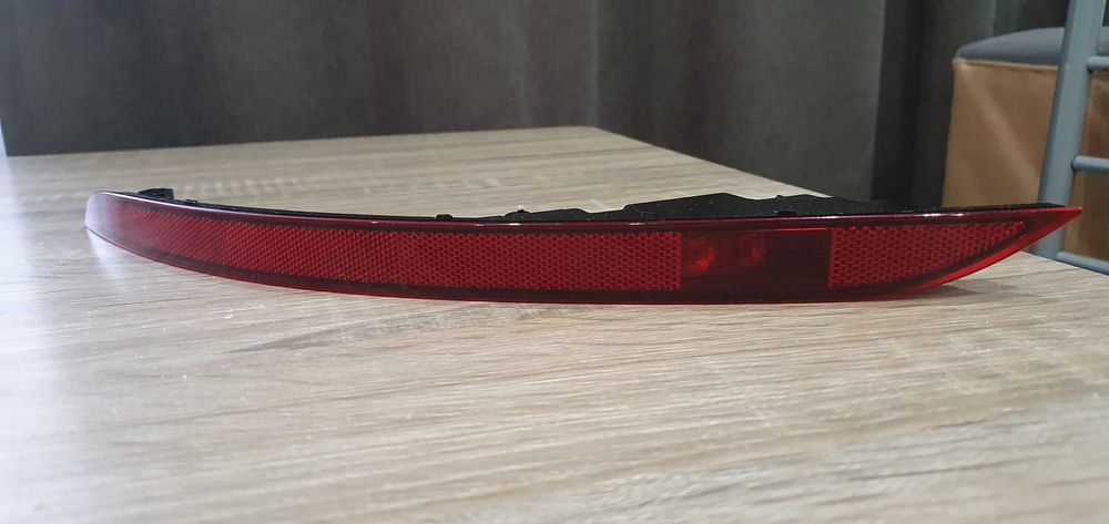 Задний отражатель LED в бампер PORSCHE CAYENNE и другие модели Mansory