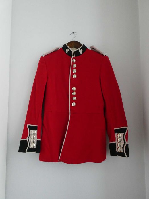 Casaco Militar Britânico da Guarda Irlandesa - Peça de Colecionador