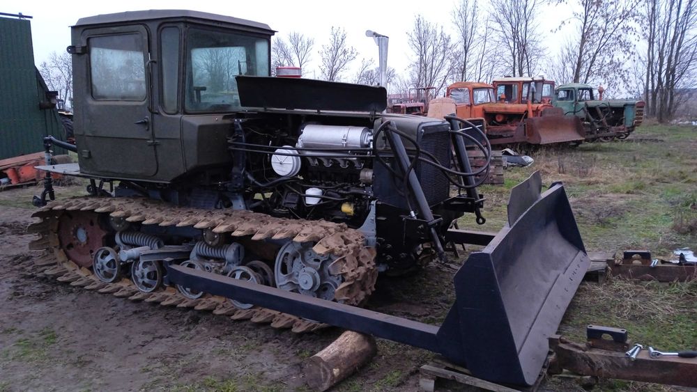 spycharka dt 75 det75 serwis dt75 det dt naprawa spychacz serwis spych