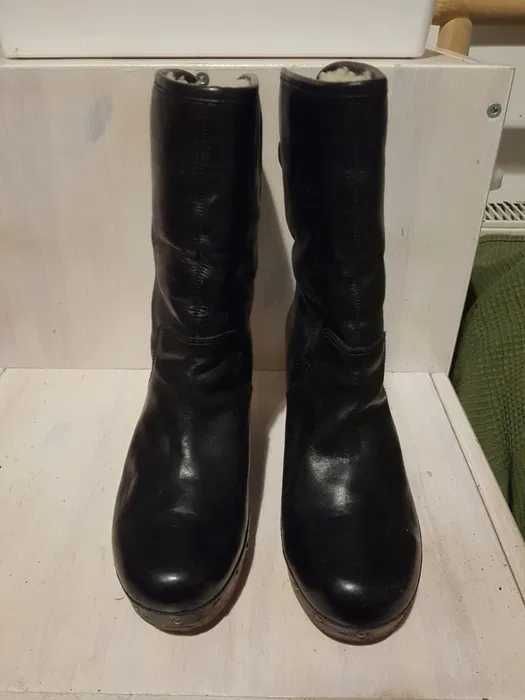 Kozaki buty zimowe UGG Australia, skóra i wełniany kożuszek