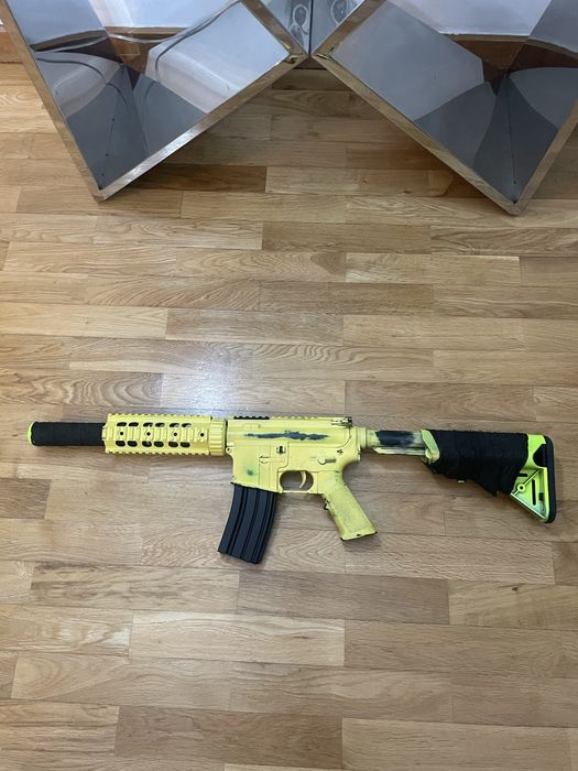 Airsoft m4 eletrica AEG com red dot full metal