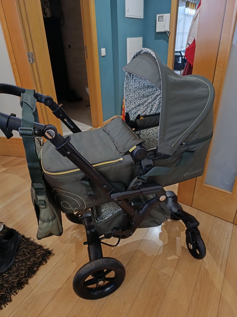 Carrinho Bebé Concord Neo Trio - com ovo + alcofa + isofix