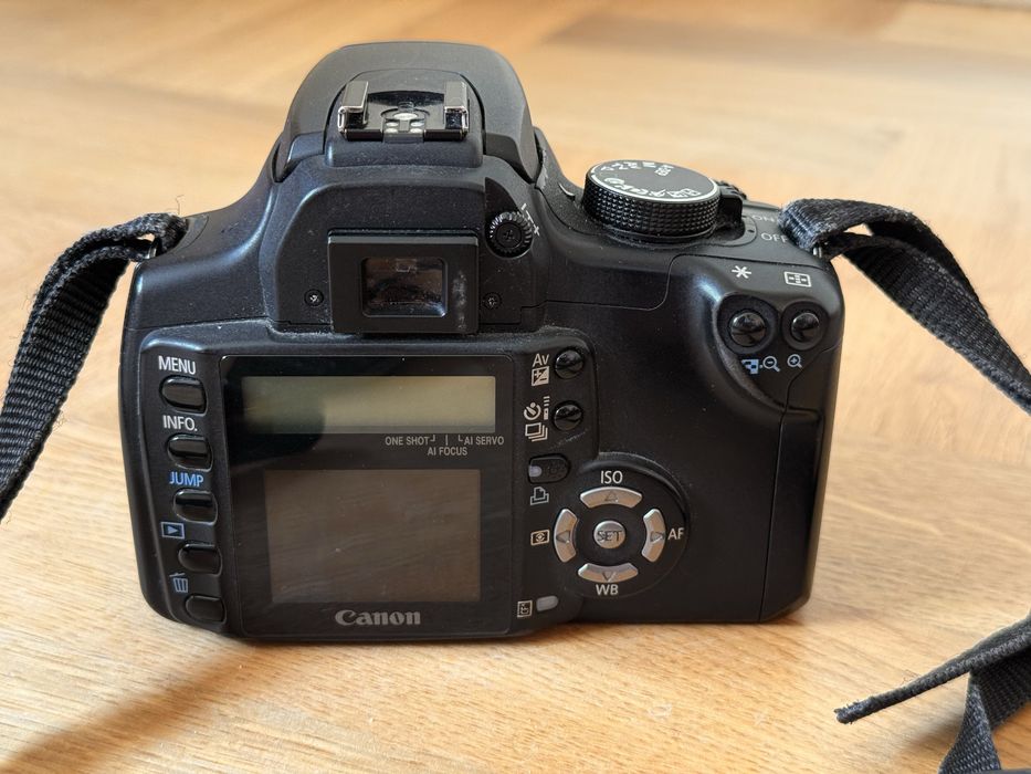 ZESTAW Canon EOS 350D digital + 3 akumulatory + ładowarka + pokrowiec