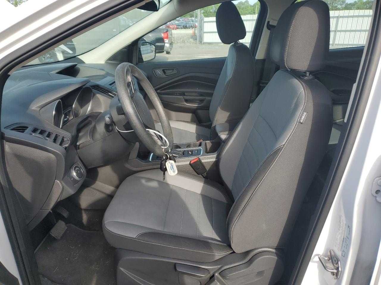 Ford Escape S 2017
