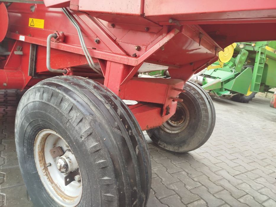 Комбайн зернозербовий Massey Ferguson 16. Масей Фергусон 16