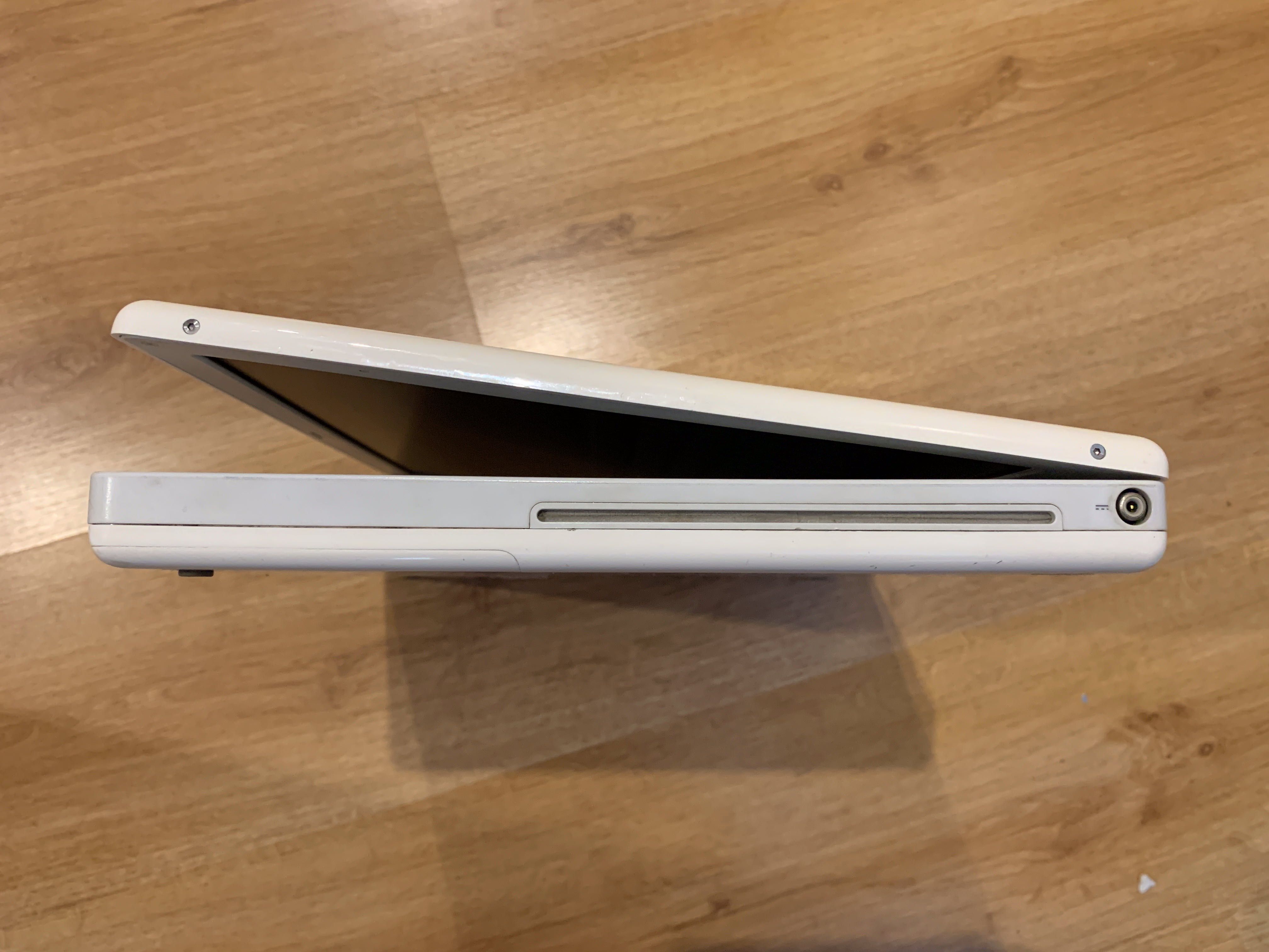 Apple iBook G4 14" 1.42 GHz (funcional)