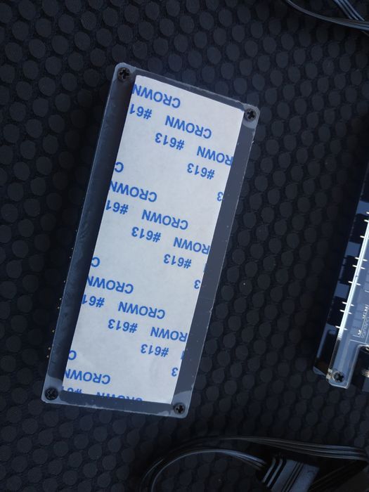 Хаб, разветвитель ARGB AURA 3 pin на 10 5V Питание SATA/MOLEX (Новый)