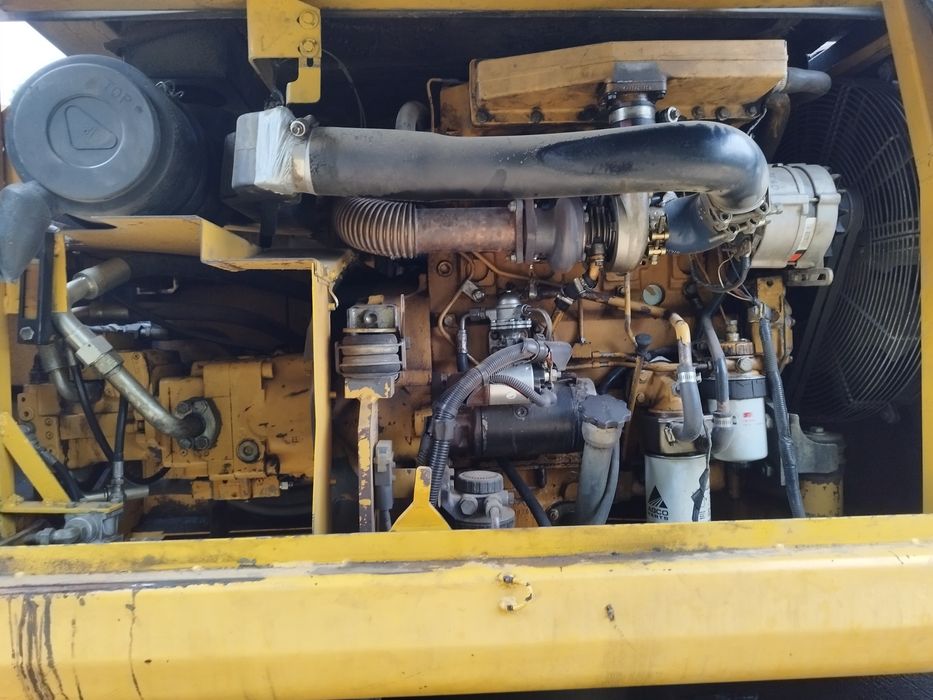 Koparka kołowa CAT M312