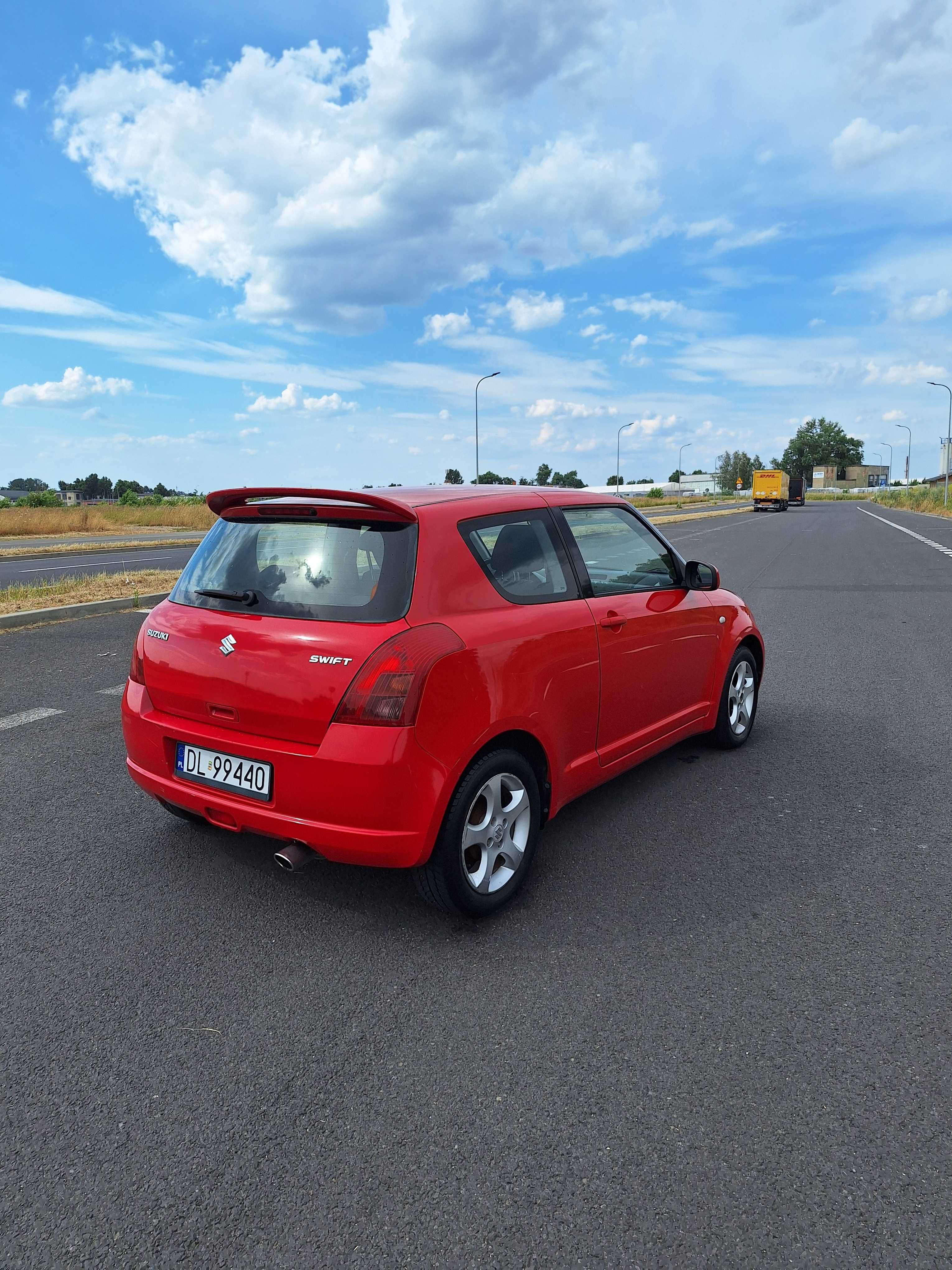 Suzuki SWIFT 1.5 Benzyna