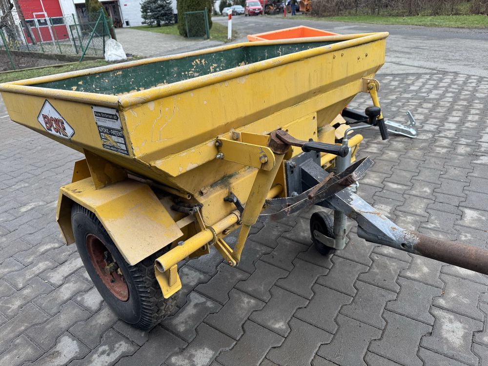 piaskarka chodnikowa mała posypywarka atv epoke schmidt stratos