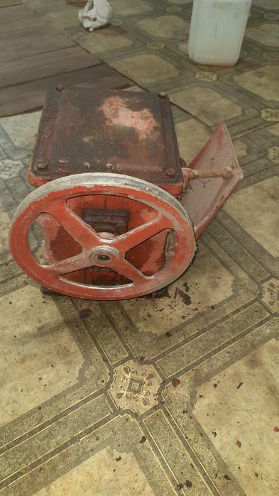 Продам редуктор б/у