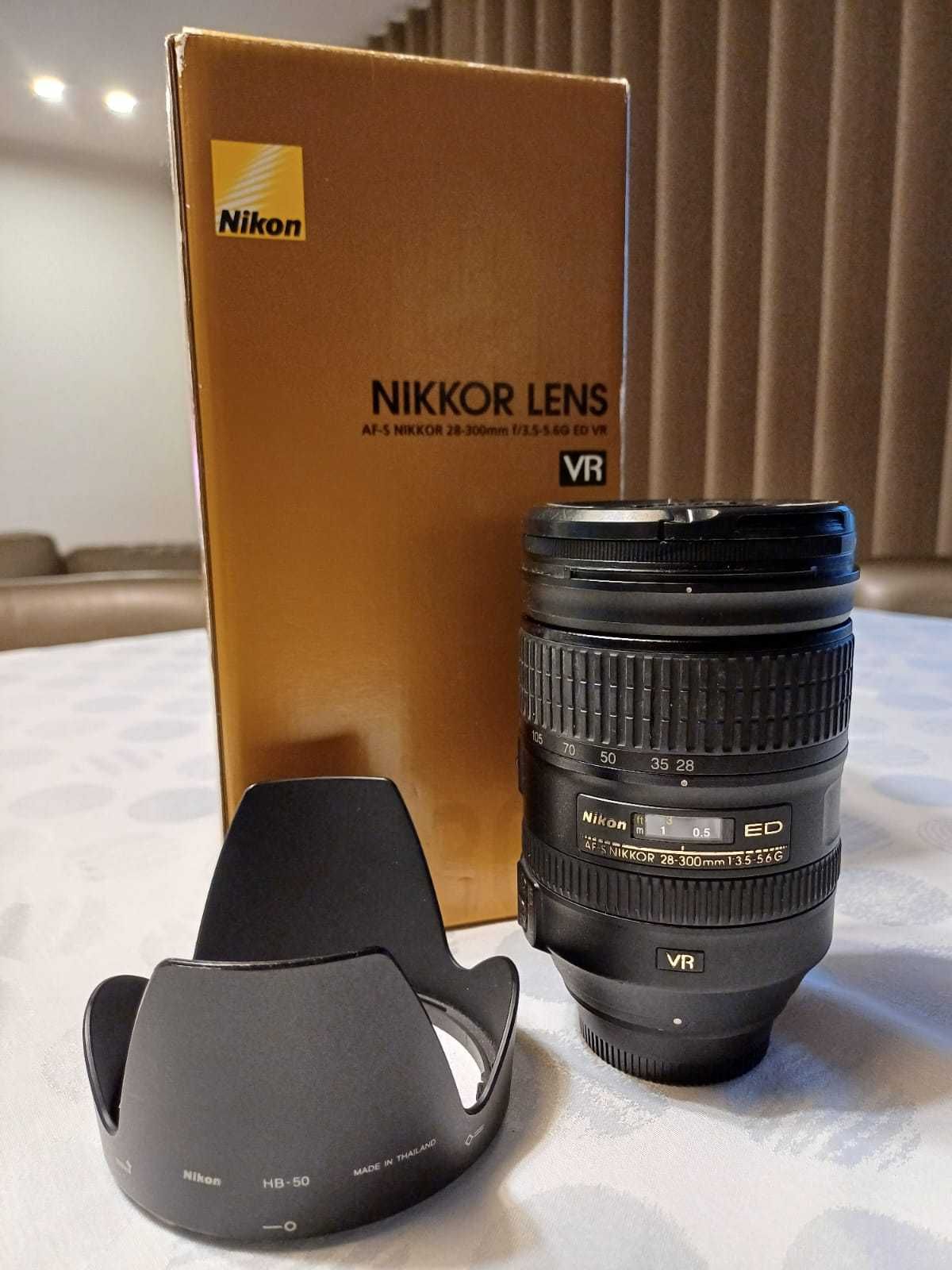 Lente Nikon 28-300 mm