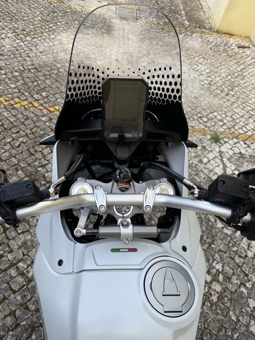 Ducati DesertX como nova