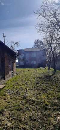 Цегляний будинок у селі, 25 км від Львова