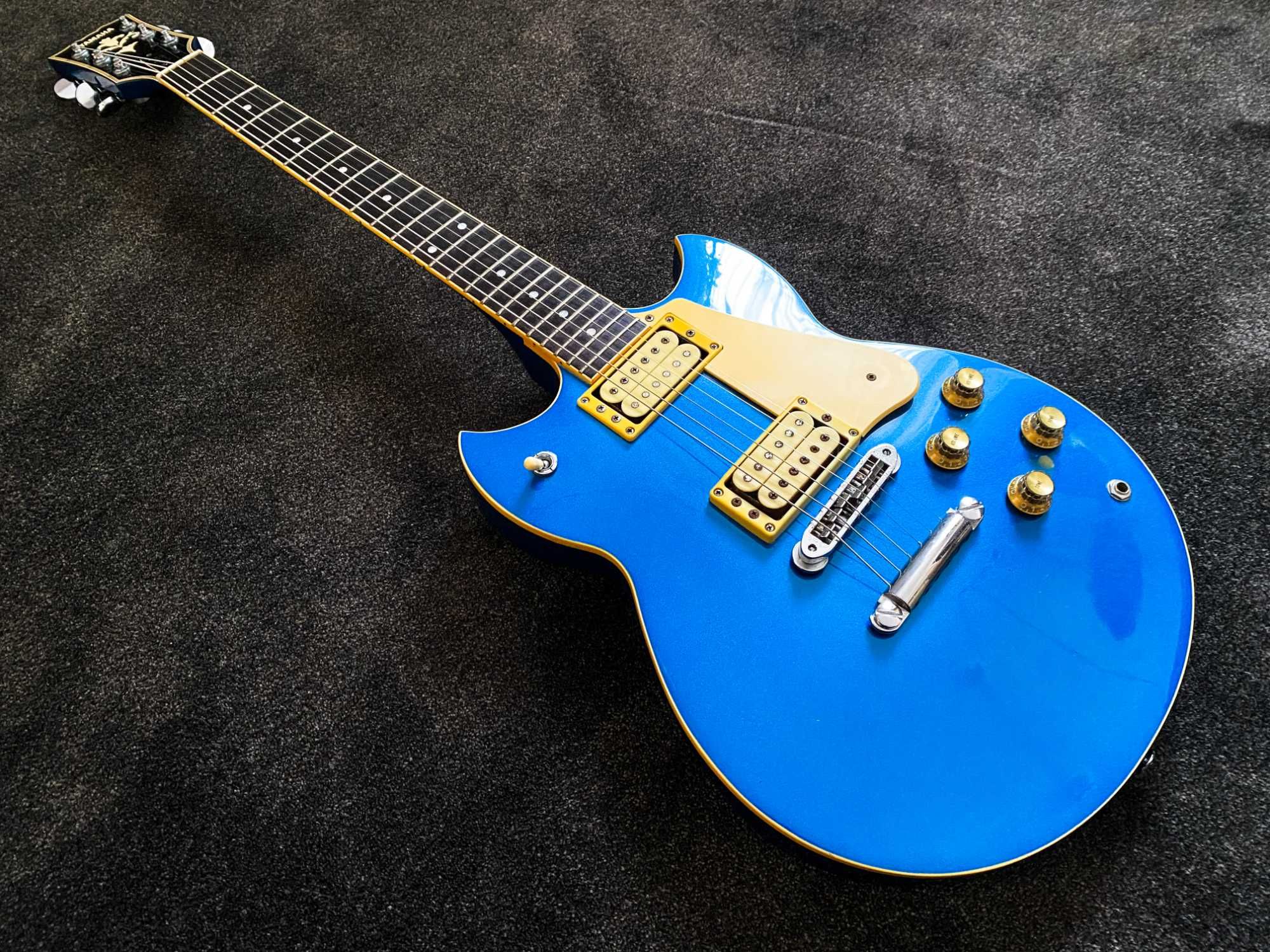 Yamaha SG800S Standard Metallic Blue + CASE