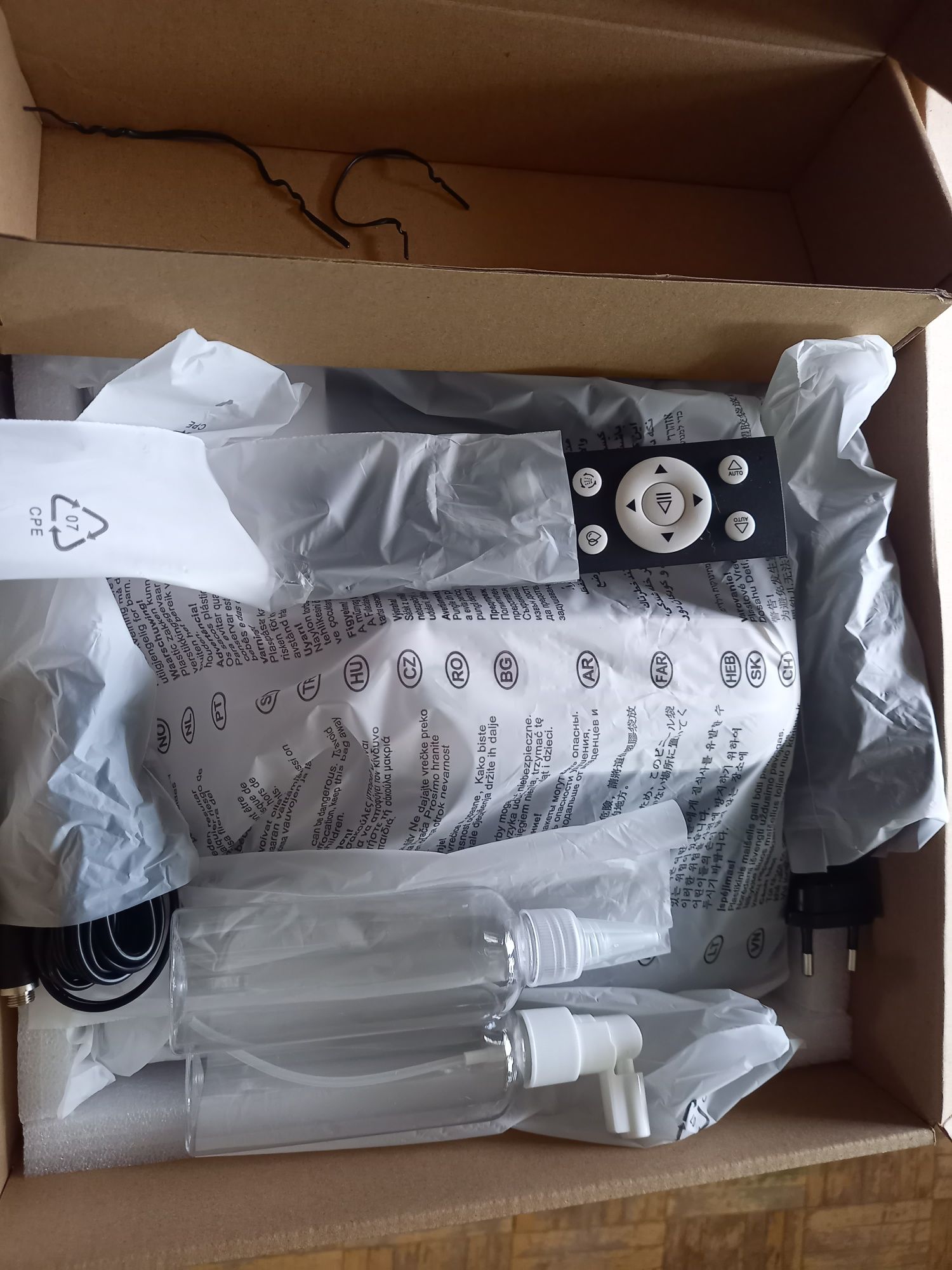 Robot myjący okna Liectroux  YW509
