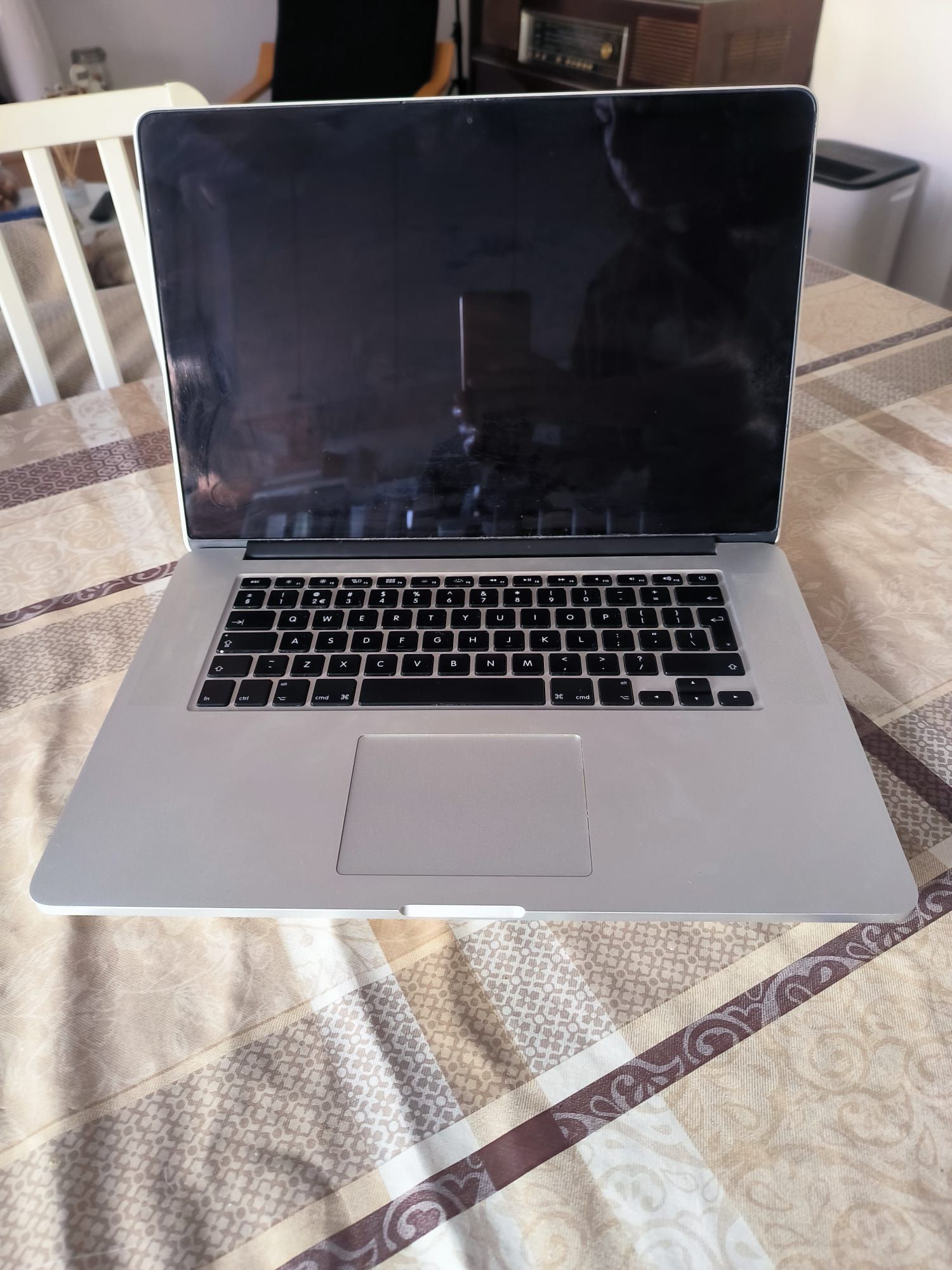 MacBook Pro 15" Retina - Version 11.0.1