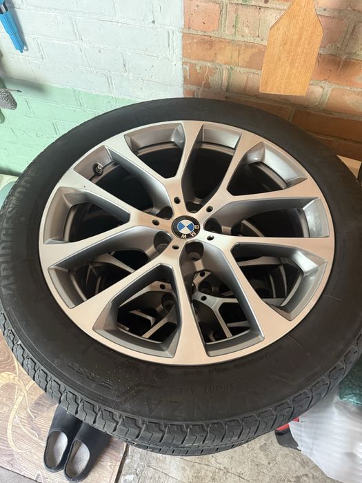 Диски з резиною bridgestone bmw g05 r20