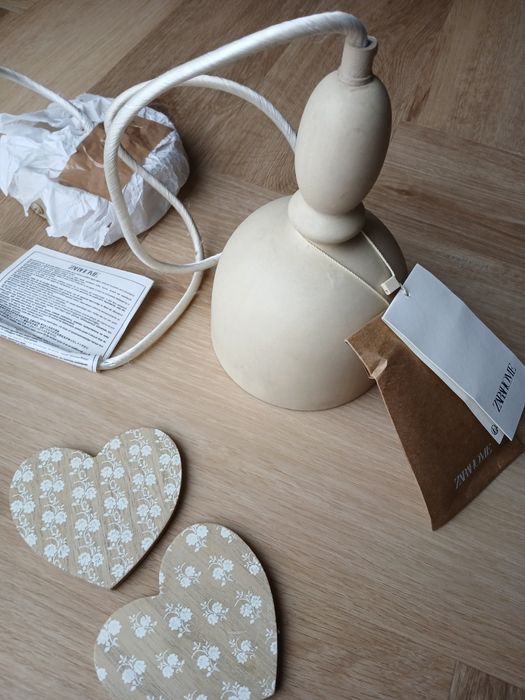 Ceramiczna beżowa lampa sufitowa Zara Home