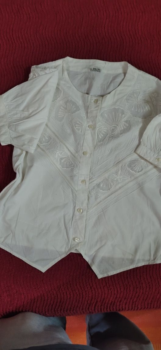 Blusa algodão c/ bordado.