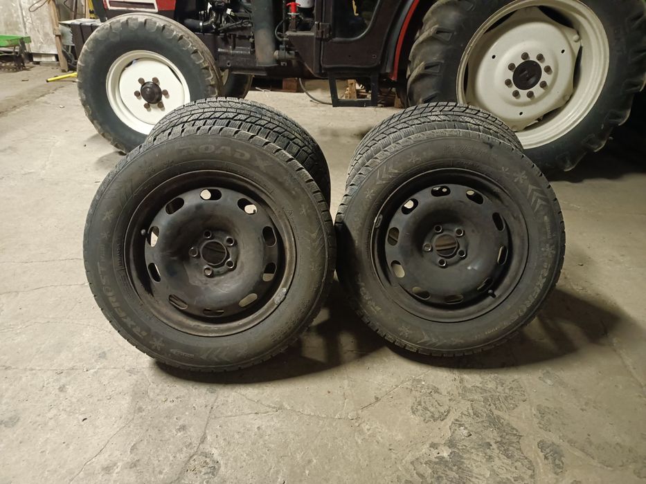 Opony zimowe z felgami  195/65/15