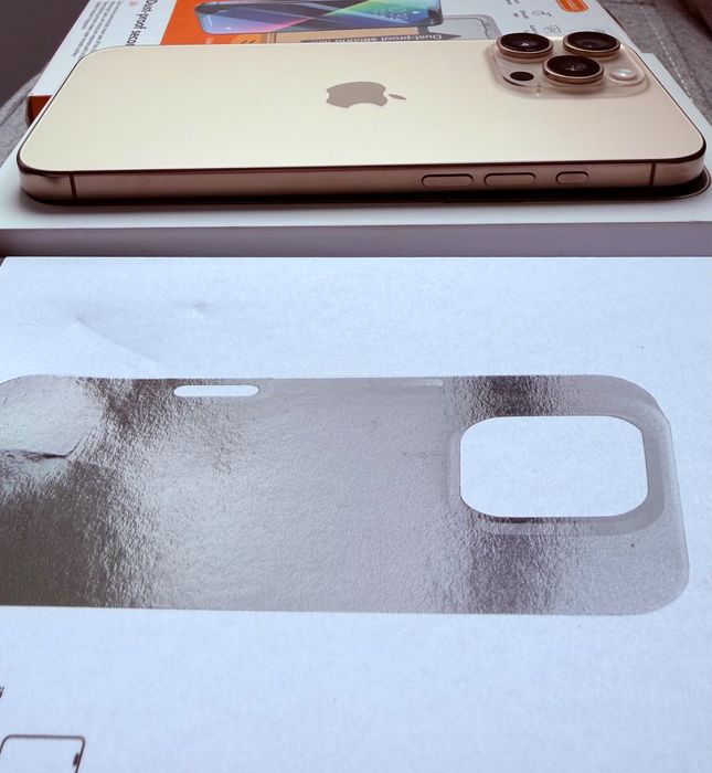 Phone 16 Pro Max – Titânio Deserto – 512GB Com garantia AppleCare +