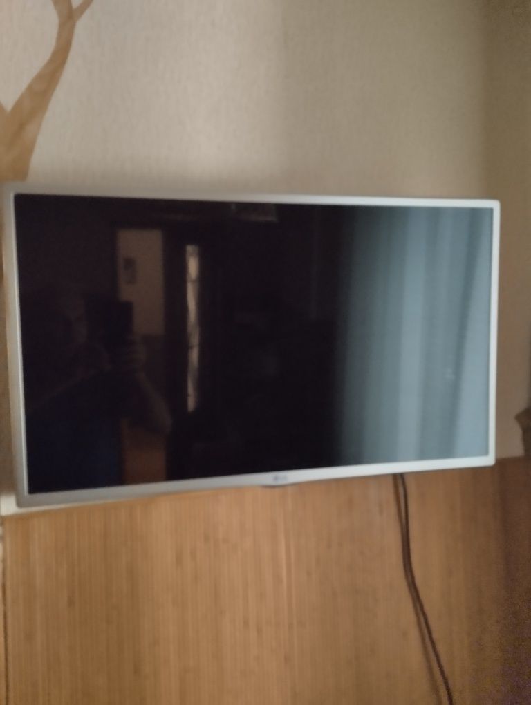 Телевизор LG smart