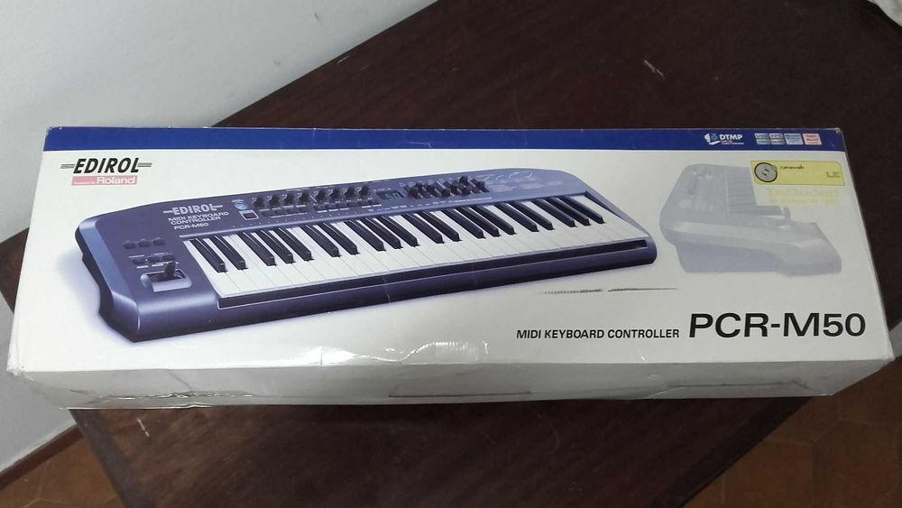 MIDI Keyboard Controler da Roland PCR - M50