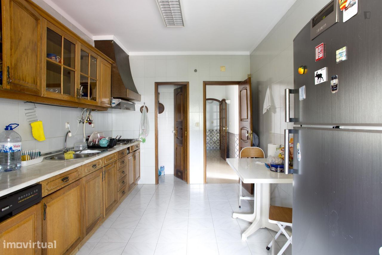 49500 - Quarto com cama de solteiro em...