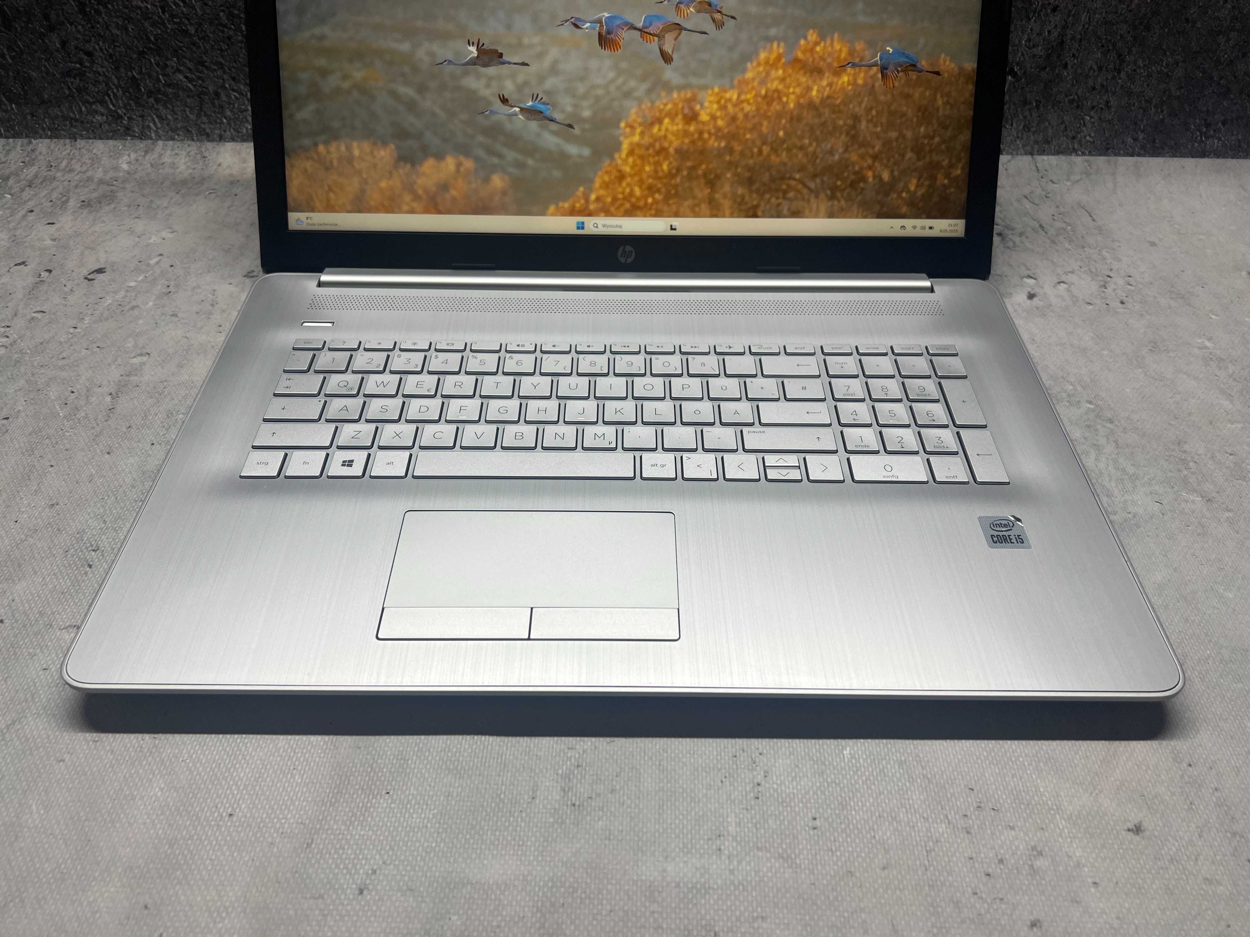 HP Pavilion 17 / i5 10210u 4.2 GHz/ 16GB DDR4/ 256SSD/ 17.3 FHD/ W11