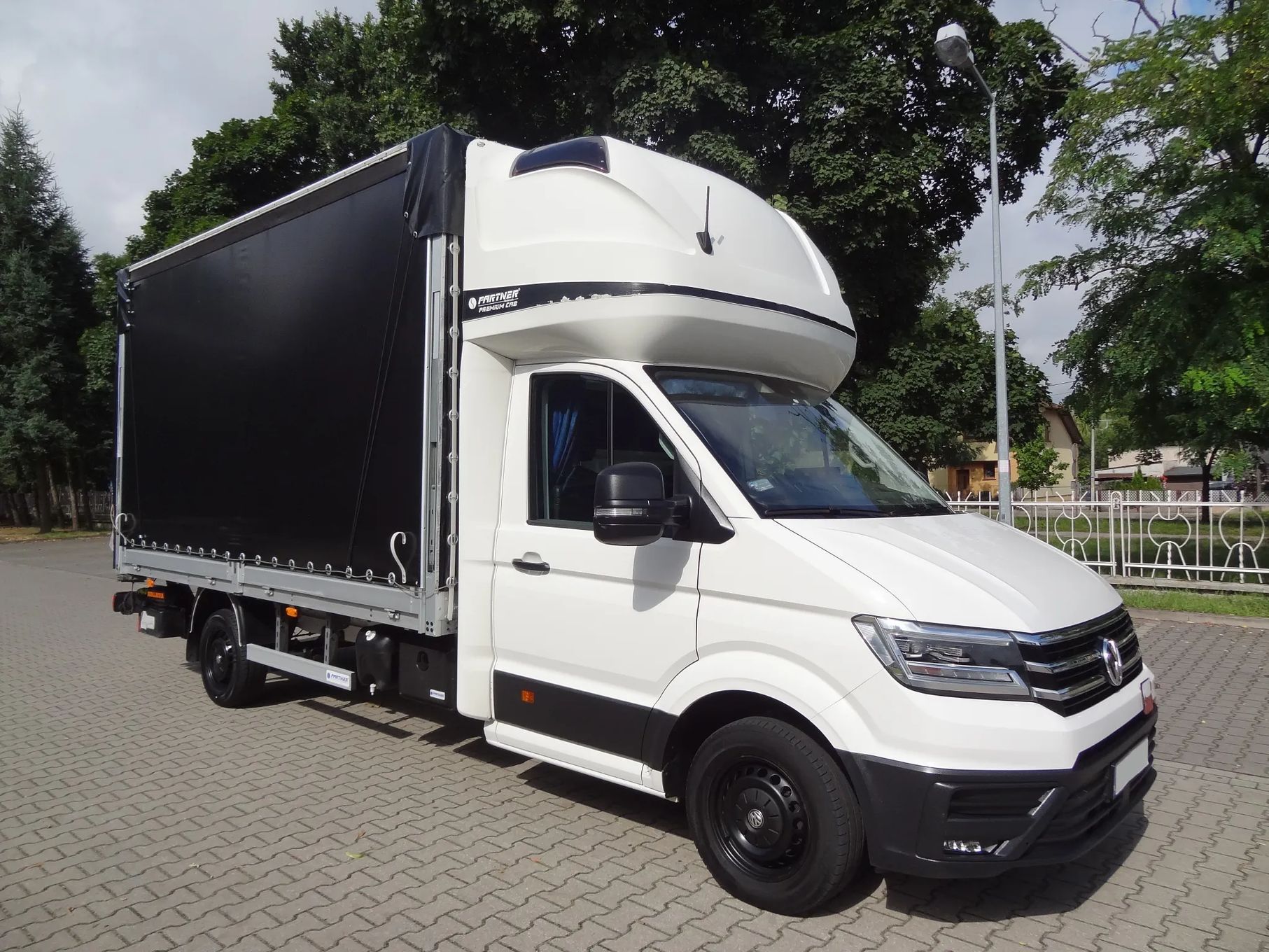 Volkswagen Crafter 177KM WINDA Firana 8EP  Salon Polska Pełna Opcja Aktywny Tempomat Car-Play LEDY