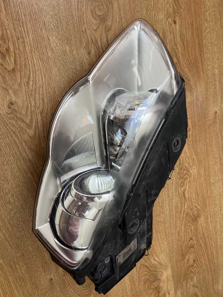 Lampa przednia lewa BI-XENON Passat B6 FL Europa