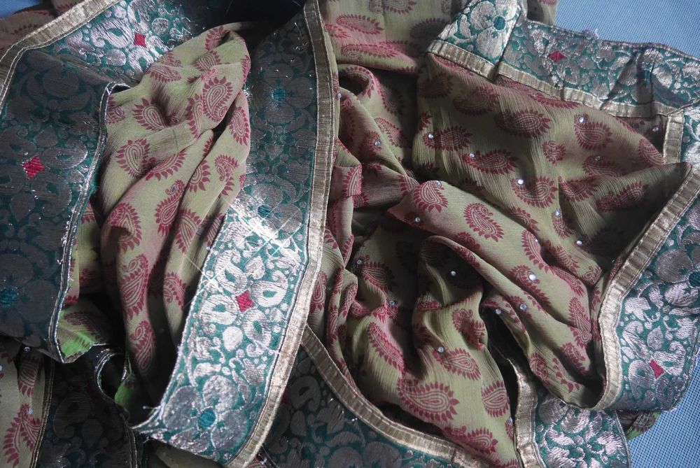 Сари индийское с чоли подарок