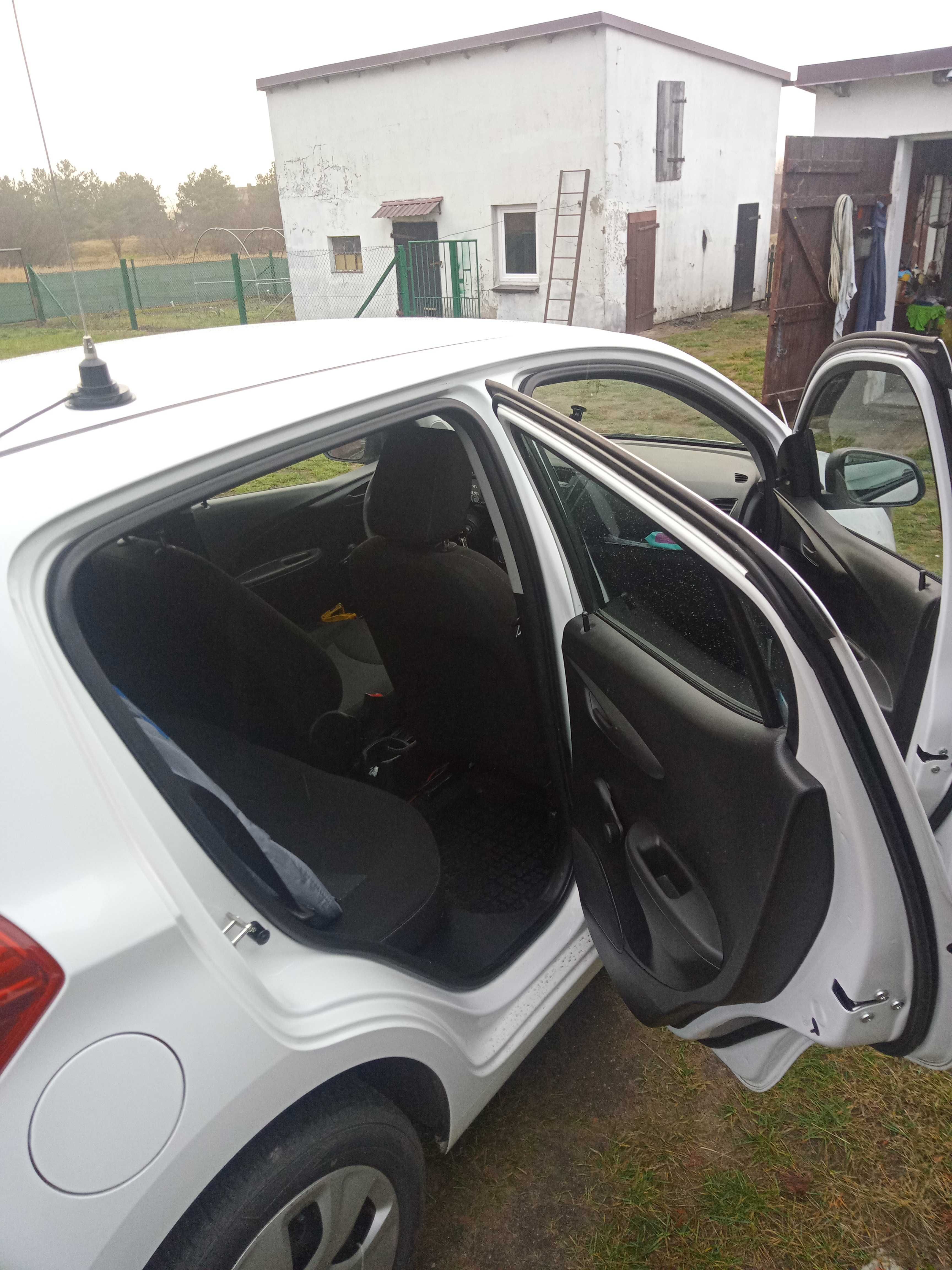 Opel Karl 2015r. mały przebieg