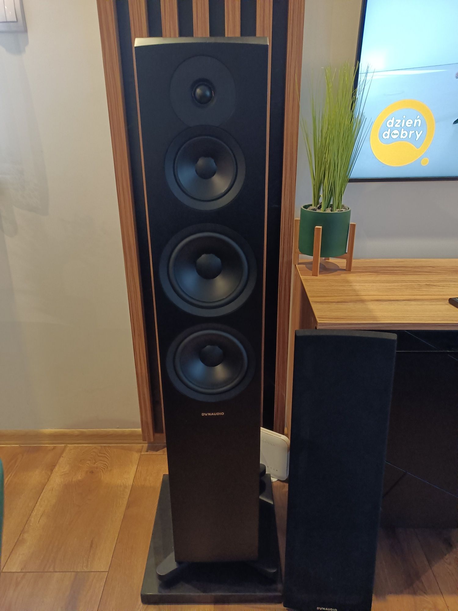 Dynaudio emit 50 czarne ,gwarancja