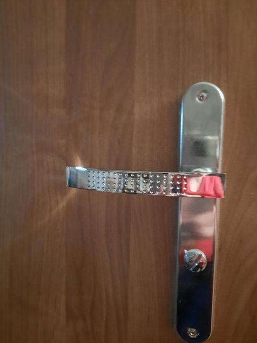 Drzwi wewnętrzne 80 cm lewe.Do negocjacji.