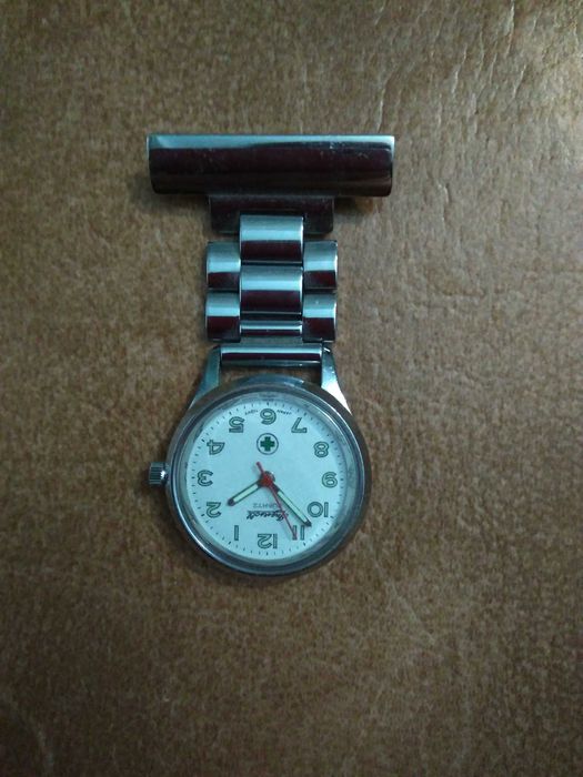 Часы медсестры,медицинские.Ingersoll японский механизм.Кварцевые.