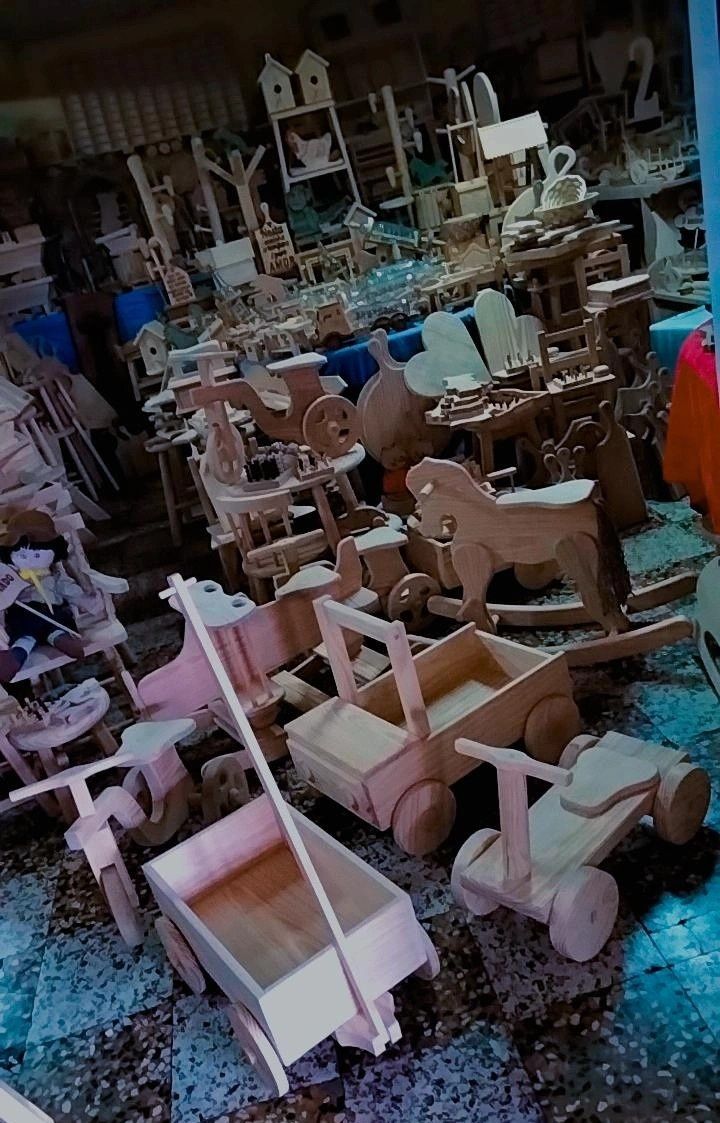 Brinquedos de madeira