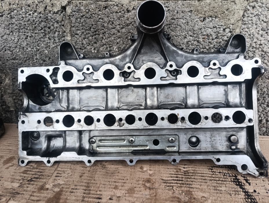 Кришка клапанів впускний колектор 2.4 D5 Volvo S60 V70 S80 XC90