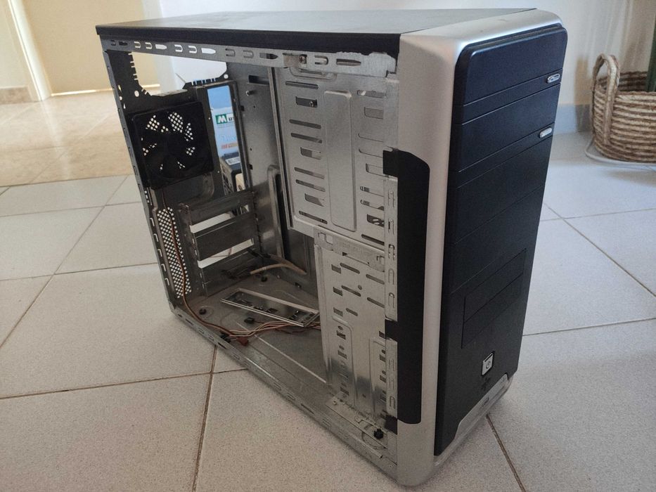 Oferta - Torre PC sem componentes