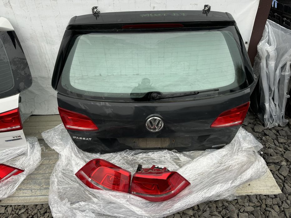 Кришка багажника ляда Passat B7 Пассат Б7 фонарь